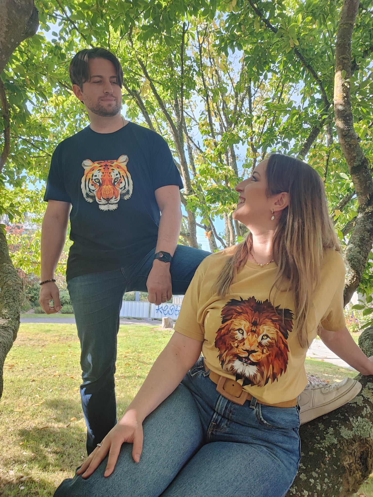 T-shirt Lion Low Poly