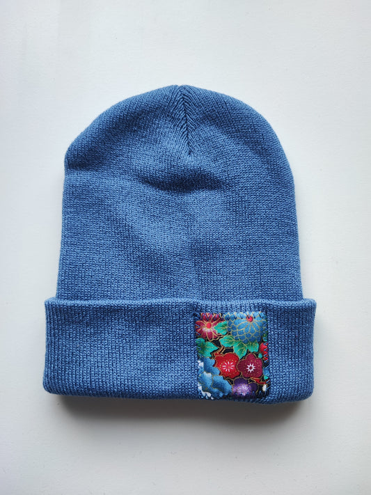 Bonnet bleu fleurs du japon