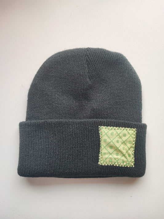 Bonnet noir Géométrie verte