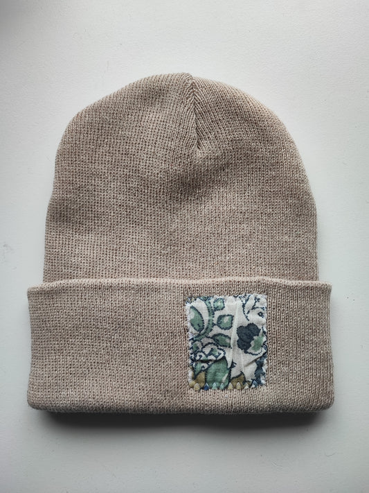 Bonnet beige fleur bleu rétro
