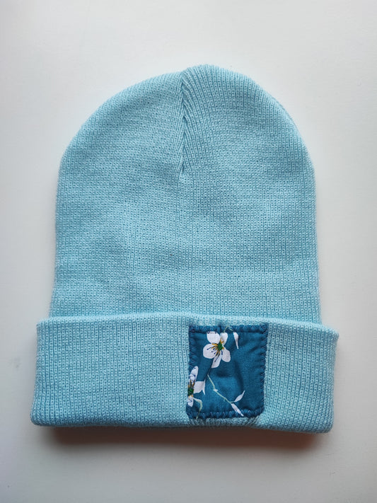 Bonnet bleu ciel cerisier bleu