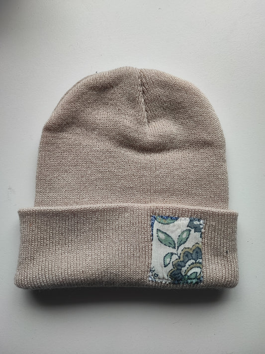 Bonnet beige fleur bleu rétro