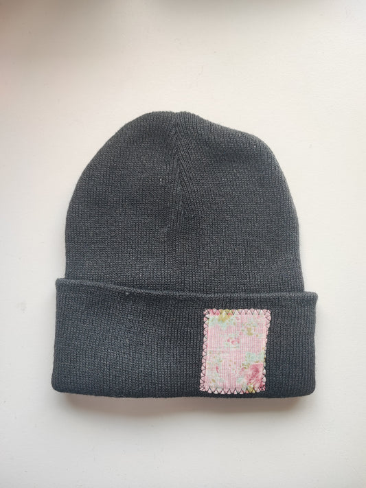 Bonnet noir fleur vintage rose