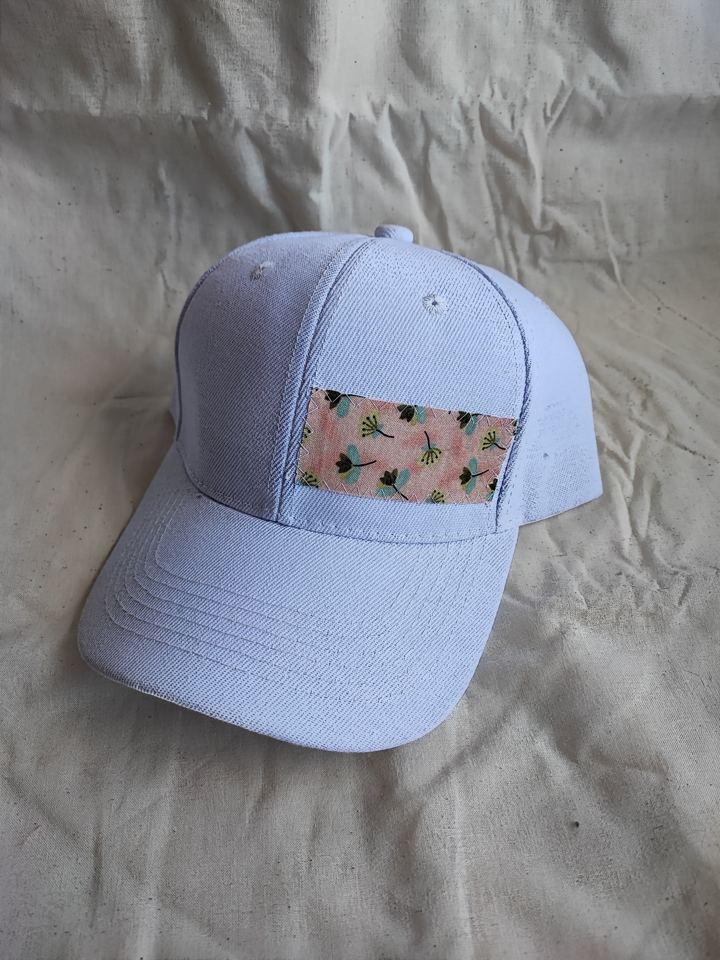 Casquette Blanche Motif Floral